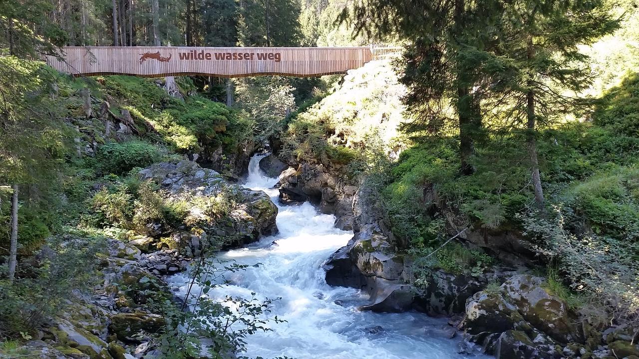 Hotel Garni Bergland Neustift im Stubaital Eksteriør billede